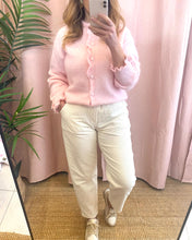 Carregar imagem no visualizador da galeria, Casaco de malha rosa com botões coração