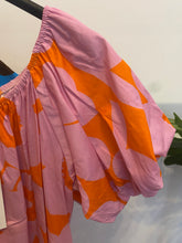 Carregar imagem no visualizador da galeria, Vestido curto manga balão flores grandes azul e castanho