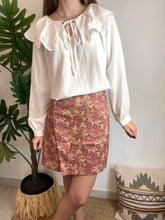 Carregar imagem no visualizador da galeria, Saia bombazina florzinhas