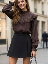 Carregar imagem no visualizador da galeria, Camisa castanha folhos