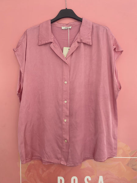 Camisa acetinada manga curta rosa