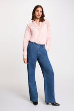 Carregar imagem no visualizador da galeria, Blusa Morgan rendada rosa