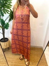 Carregar imagem no visualizador da galeria, Vestido comprido malha fria estampa túlipas