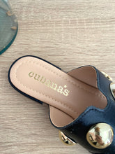 Carregar imagem no visualizador da galeria, Chinelo Cubanas preto tachas