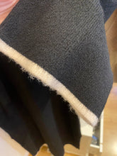 Carregar imagem no visualizador da galeria, Vestido de malha preto Vikerry