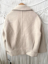 Carregar imagem no visualizador da galeria, Casaco de fazenda oversize beje Morgan