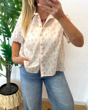 Carregar imagem no visualizador da galeria, Camisa estampa fine flower