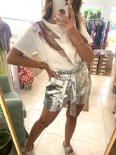 Carregar imagem no visualizador da galeria, Calções com cinto prateados