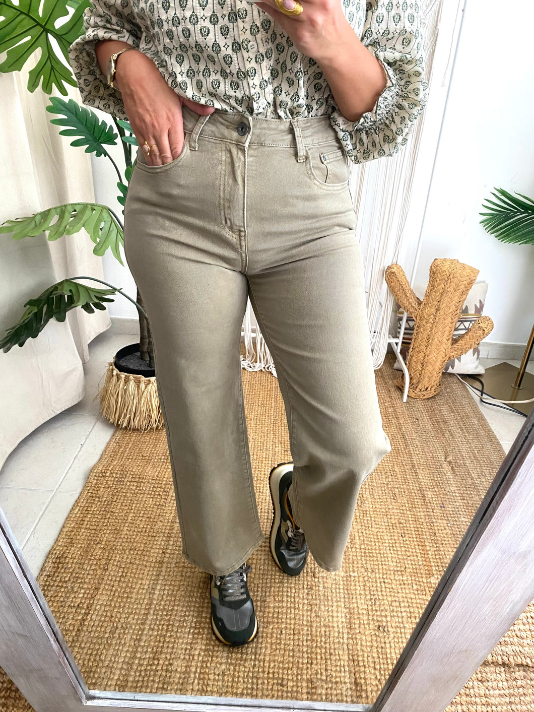 Calça straight sarja toupe