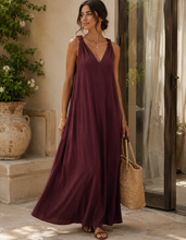 Carregar imagem no visualizador da galeria, Vestido comprido Bordeaux
