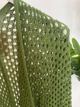 Carregar imagem no visualizador da galeria, Kimono de malha aberta verde
