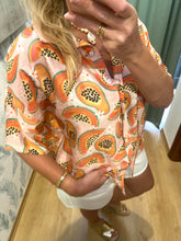 Carregar imagem no visualizador da galeria, Camisa oversize padrão papaias grande

