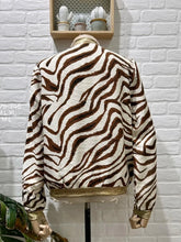 Carregar imagem no visualizador da galeria, Bomber zebra castanho

