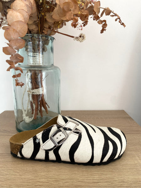 Chinelo fechado zebra Cubanas