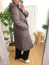 Carregar imagem no visualizador da galeria, Parka Vikante toupe Vila
