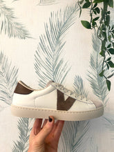 Carregar imagem no visualizador da galeria, Ténis Berlin castanho Victoria
