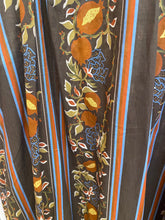Carregar imagem no visualizador da galeria, Vestido halter padrão flores vintage
