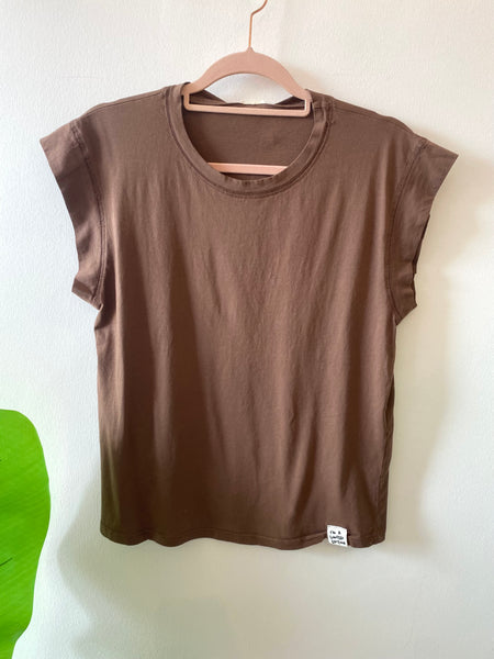 T-shirt algodão castanho