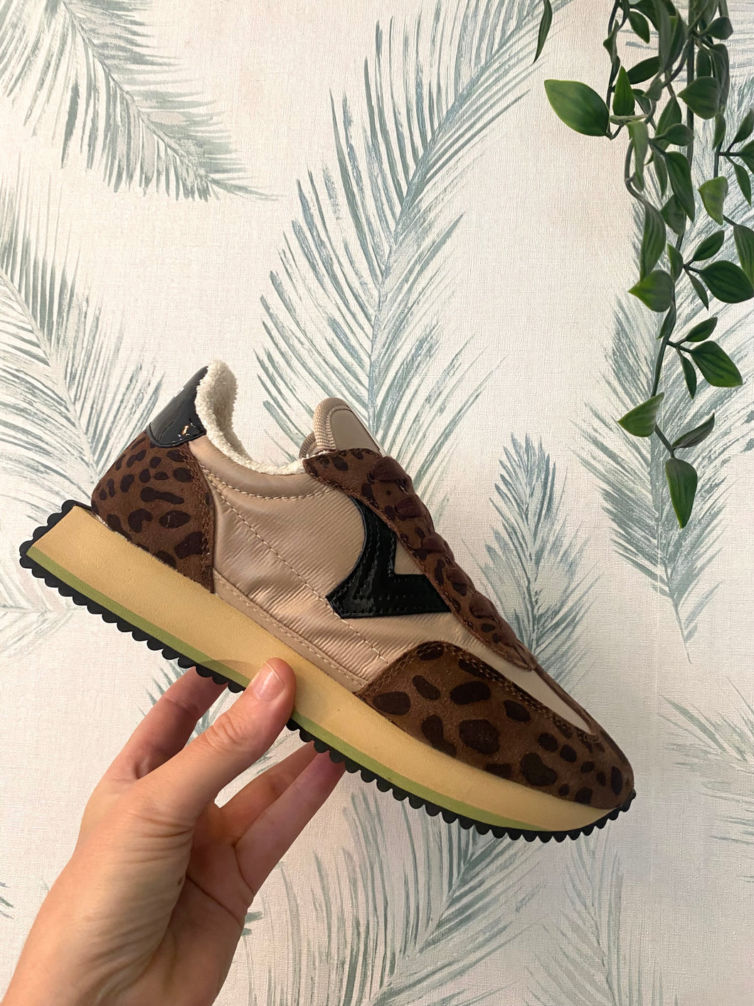 Ténis cosmos leopardo Victoria