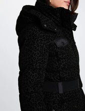 Carregar imagem no visualizador da galeria, Casaco MORGAN acolchoado animal print preto
