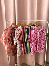 Carregar imagem no visualizador da galeria, Camisa oversize várias estampas
