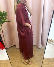 Carregar imagem no visualizador da galeria, Camisa acetinada oversize  Bordeaux
