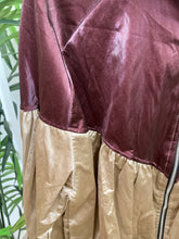 Carregar imagem no visualizador da galeria, Casaco oversize nylon Bordeaux e camel
