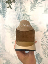 Carregar imagem no visualizador da galeria, Ténis Cubanas Run camurça toupe
