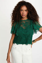Carregar imagem no visualizador da galeria, Blusa rendada verde MORGAN
