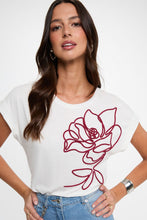 Carregar imagem no visualizador da galeria, T-shirt Morgan flôr bordada
