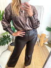 Carregar imagem no visualizador da galeria, Camisa túnica padrão cobra Morgan
