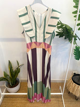 Carregar imagem no visualizador da galeria, Vestido Málaga verde e rosa
