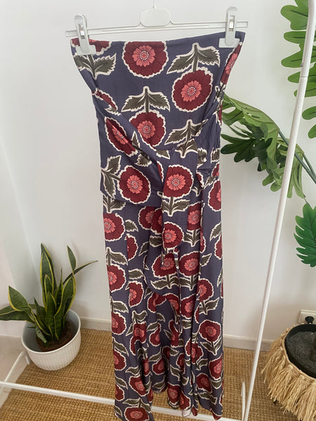 Vestido laçada flores grandes azul