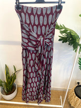 Carregar imagem no visualizador da galeria, Vestido Sardenha folhas pequenas bordeaux
