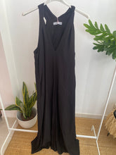 Carregar imagem no visualizador da galeria, Vestido comprido alça torcida preto
