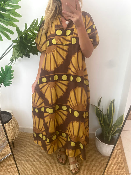 Vestido estampa africana manga balão amarelo e castanho