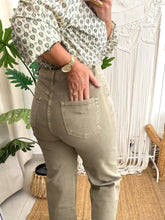 Carregar imagem no visualizador da galeria, Calça straight sarja toupe
