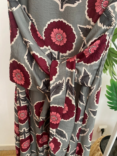 Vestido laçada flores grandes verde menta