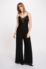 Carregar imagem no visualizador da galeria, Macacão Morgan renda preto
