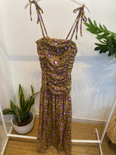 Carregar imagem no visualizador da galeria, Vestido Salamanca estampa floral mostarda
