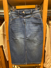 Carregar imagem no visualizador da galeria, Saia de ganga midi MORGAN
