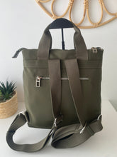 Carregar imagem no visualizador da galeria, Mochila nylon kaki/camel Don Algodon
