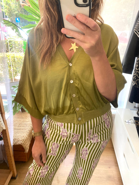 Kimono acetinado botões azeitona