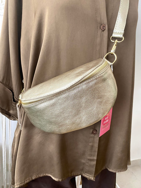 Bolsa de cintura pele genuína dourado