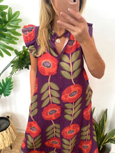 Carregar imagem no visualizador da galeria, Vestido camisa com folho manga estampa papoilas vermelho
