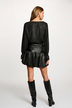 Carregar imagem no visualizador da galeria, Saia ecopele balão Morgan
