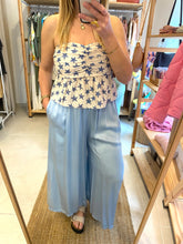 Carregar imagem no visualizador da galeria, Crop top estrelas azul
