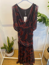 Carregar imagem no visualizador da galeria, Vestido tule flores preto
