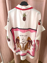 Carregar imagem no visualizador da galeria, Camisa riscas rosa ananás
