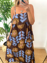 Carregar imagem no visualizador da galeria, Vestido papoilas com folhos largos azul
